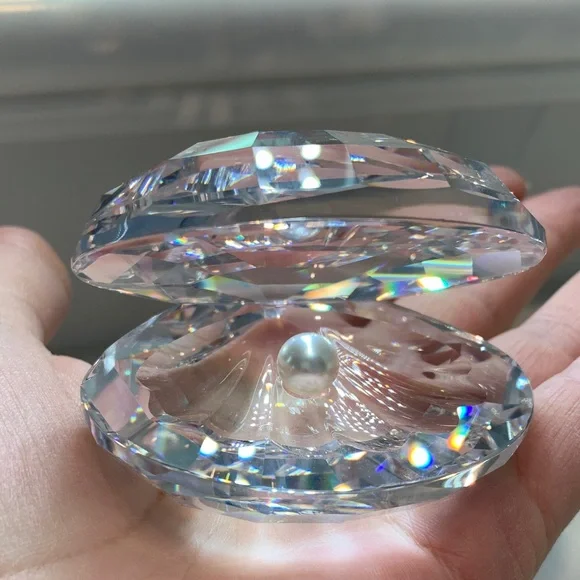 Swarovski Oyster shell with Pearl Accent - Picture 15 of 17